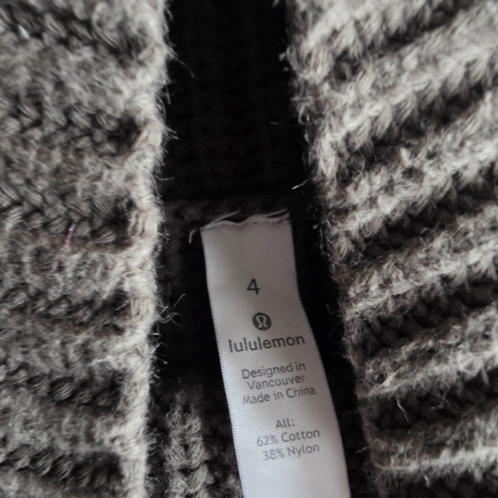 💥 Lululemon Bring The Cozy Turtleneck - Picture 9 of 10